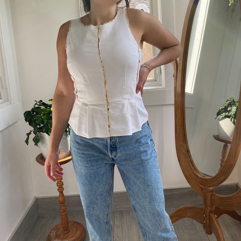 Fitted flare blouse